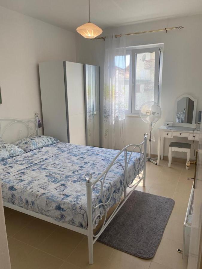 Ferienwohnung Domuskova Podstrana Exterior foto