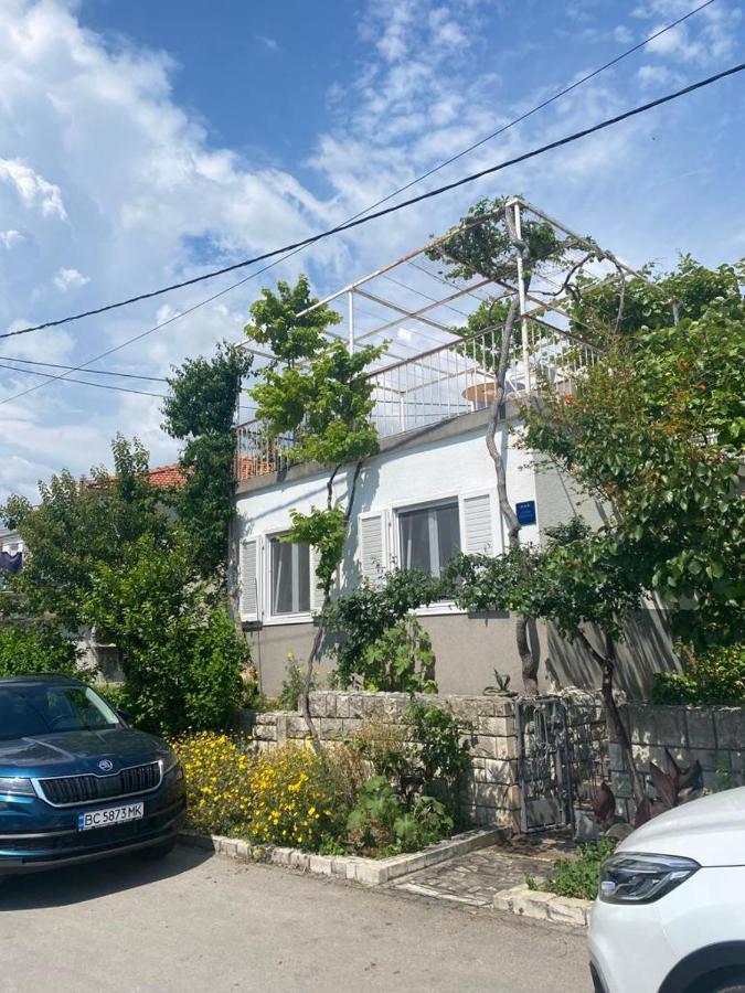 Ferienwohnung Domuskova Podstrana Exterior foto